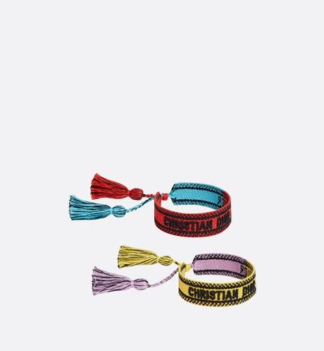 pulseras bordadas dior.